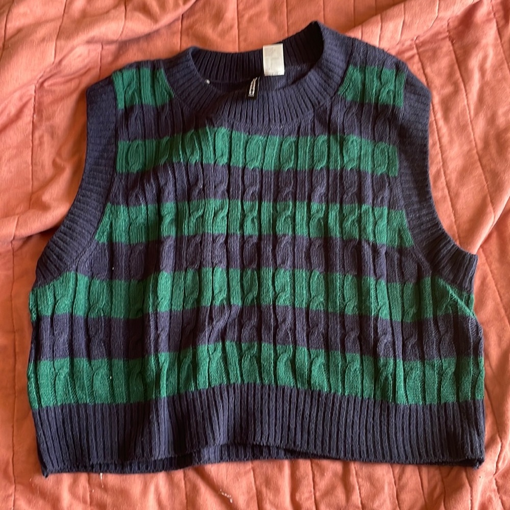 Knit sweater vest